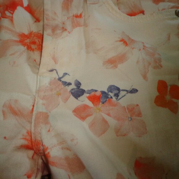 NWOT 7 For All Mankind Straight Leg Jeans 27 Floral Print - Picture 11 of 14